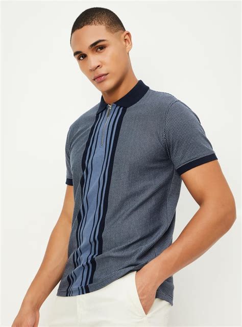 Buy Men Textured Slim Fit Polo T-shirt Online at just Rs. 799.0 ...