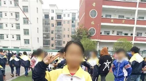 初中女生遭同学奸杀，凶手家属未正面道歉，民事索赔157万法院仅支持5.5万丧葬费_凤凰网财经_凤凰网