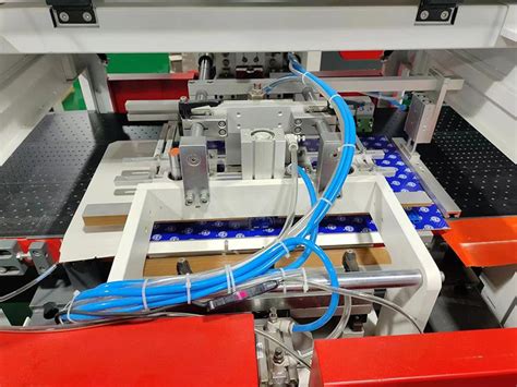 How to Operate Reclining Box Making Machine 的图像结果