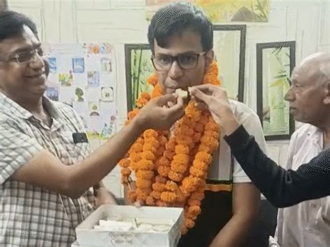 Jaipur's Manu secures 91st rank in UPSC despite vision loss: Used to ...