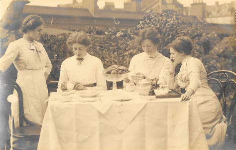 Reading the tea leaves « Grumpy old fart!!!