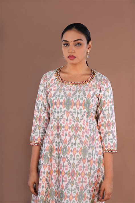 Ivory Embroidery Pochampally Silk Ikat Kurti – Kalanjali