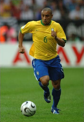 罗伯托·卡洛斯（巴西籍足球运动员） - 搜狗百科