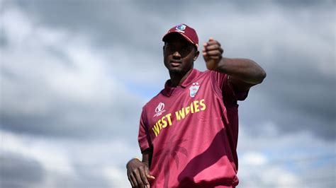 Holder plays down talk of making 500