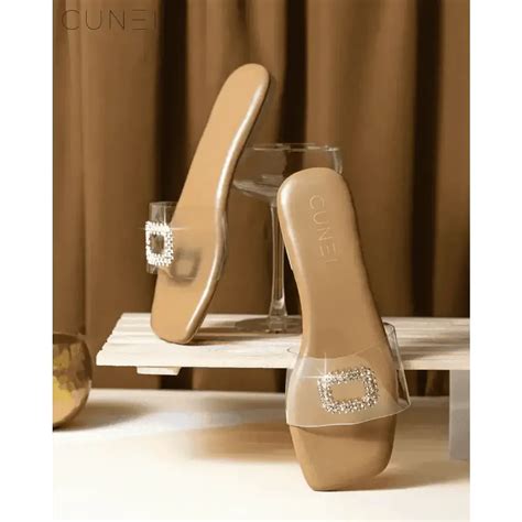 How to Choose Comfort and Style with Women's Sandals