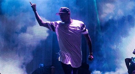 Chris Brown tour dates get cancelled in Toronto and Montreal
