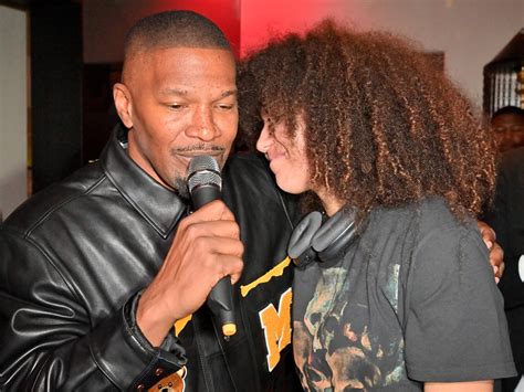 Jamie Foxx believes daughter’s bedside guitar playing saved his life