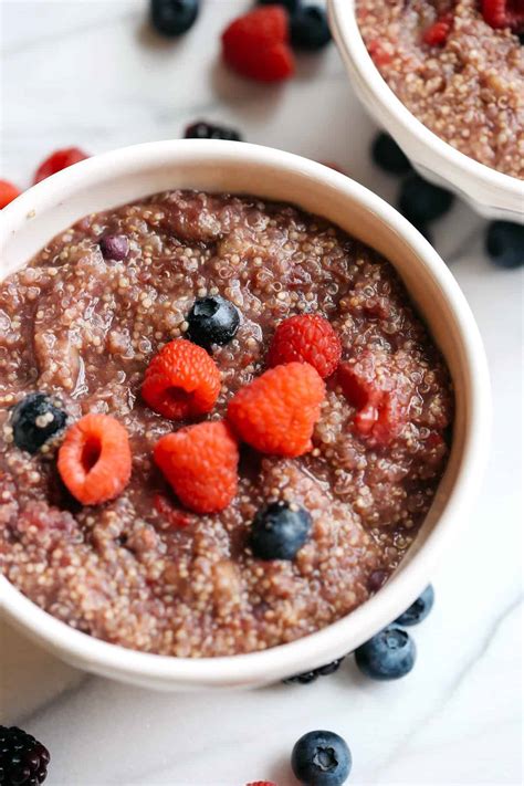 Slow Cooker Berry Breakfast Quinoa - Eat Yourself Skinny