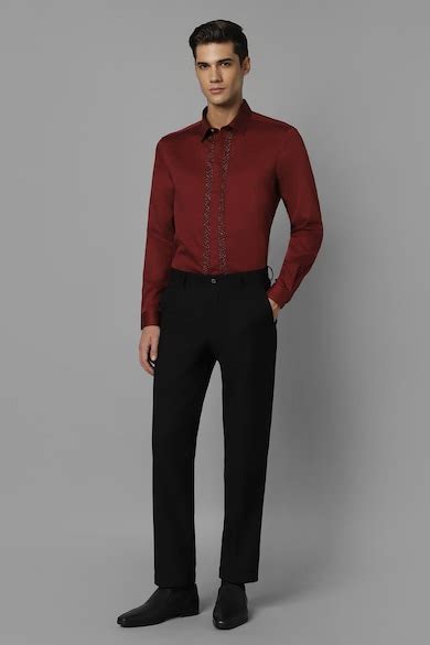 Buy Men Maroon Slim Fit Solid Full Sleeves Formal Shirt Online - 962907 ...