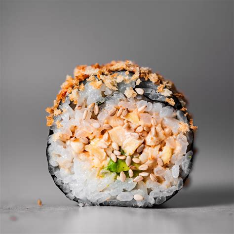 Tuna Roll Sushi Spicy Tuna Roll Recipe By Tasty