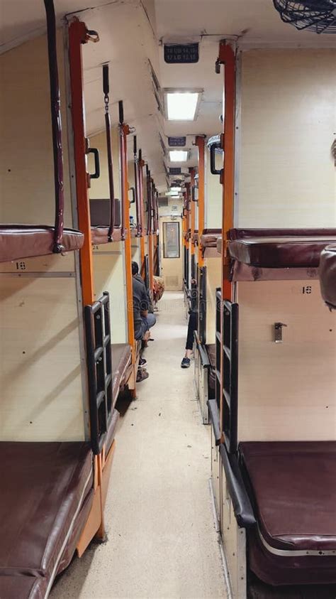 Local Train Inside 的图像结果