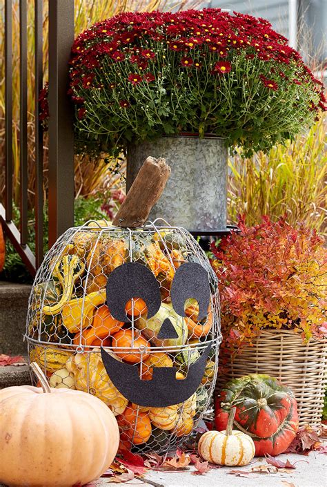 25 Farmhouse Halloween Decor Ideas to Try This Fall