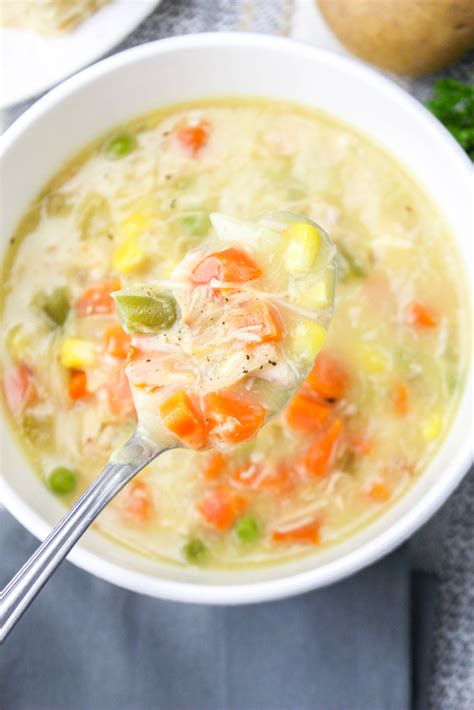 Slow Cooker Creamy Chicken and Vegetable Soup