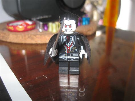 Custom LEGO Vampire 的图像结果