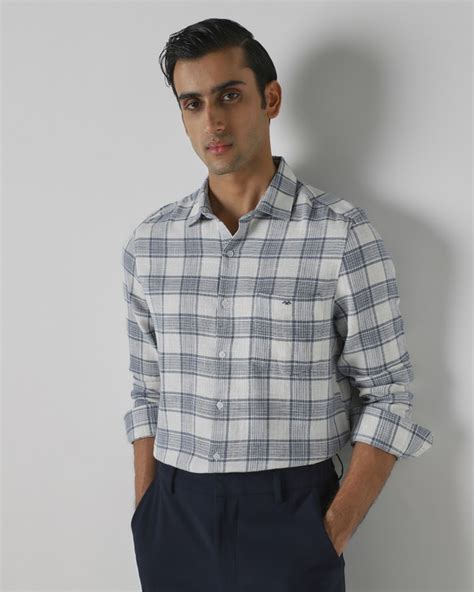 Buy Blue Textured Check Slim Fit Casual Shirt Online at Muftijeans