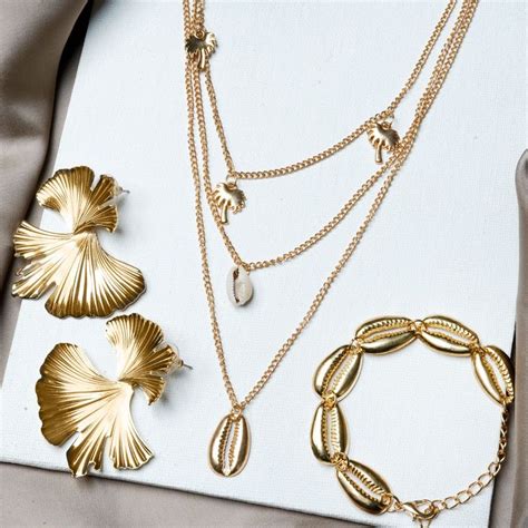 Buy Joker & Witch Cala Saona Jewelry Set For Women Online