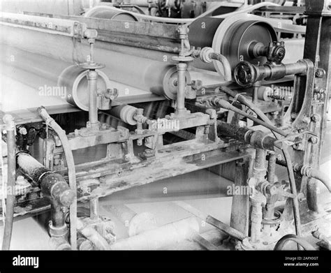 Old Paper Machine 的图像结果