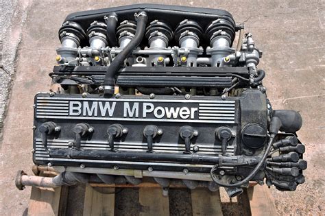 BMW S38 Engine - BMW E34 M5 [OC][4272 x 2848] : carporn