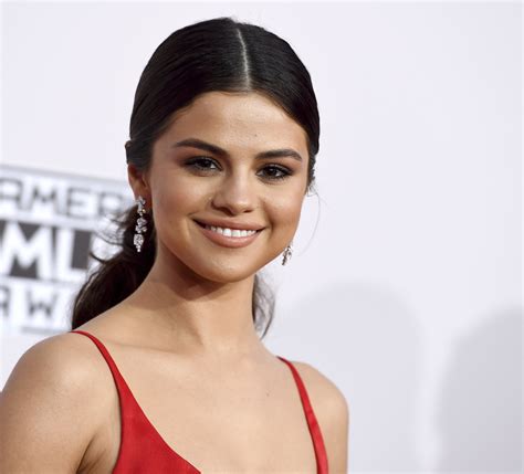 Selena Gomez tops Instagram site - Portland Press Herald