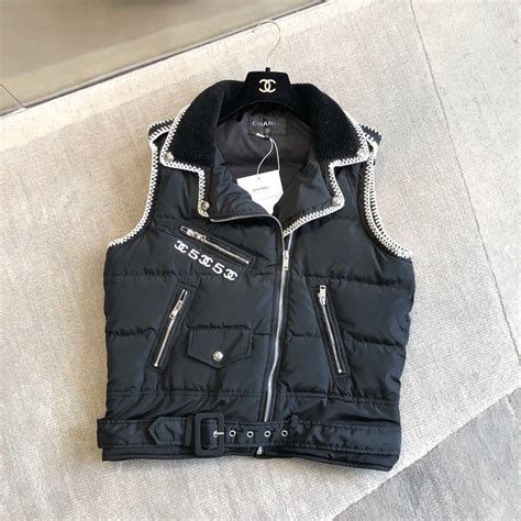 Chanel down vests womens puffer jackets sleeves outwear winter 2019 ...