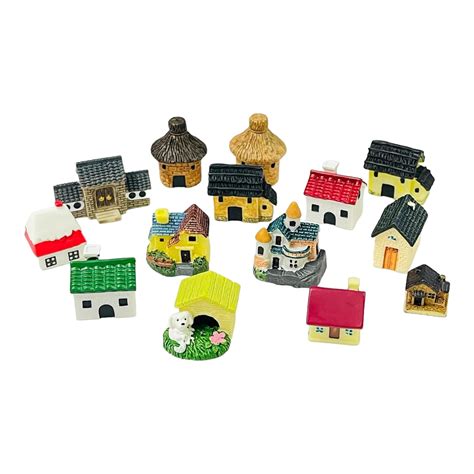 Moira Pack of 15 Miniature Toy Huts/Houses/Cottages for Dollhouse Decor ...