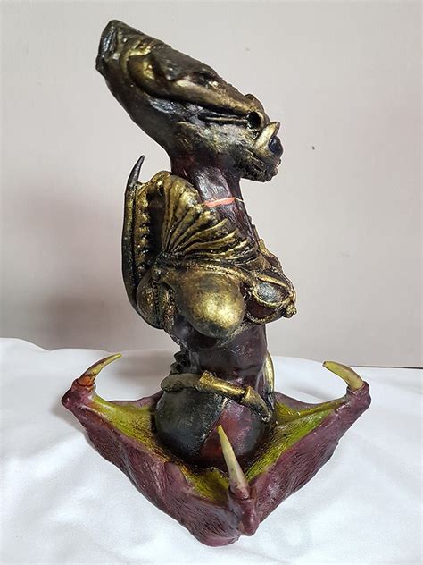 Alien Queen Brighton 的图像结果