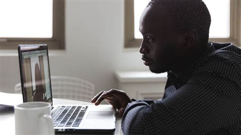 Retail Store Associate 的图像结果