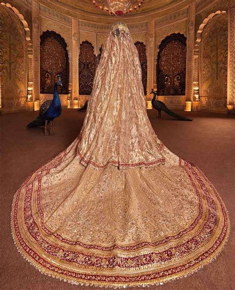 All The Details In Radhika Merchant's Wedding Lehenga | Grazia India