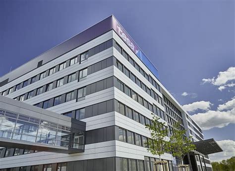 The power of adhesive tapes depends on the mix - tesa