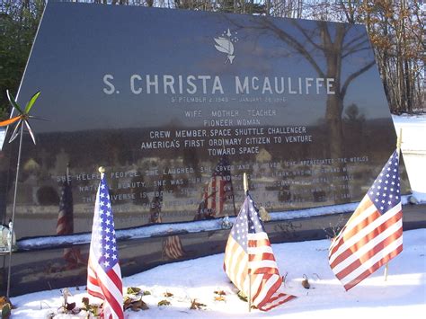 Christa's Gravesite | Christa mcauliffe, Johnson space center, Gravestone