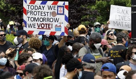 VAŠINGTON NA NOGAMA! Reke ljudi na ulicama, plakati, pištaljke i vojska ...