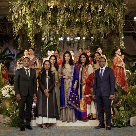 VBJ and Anju Modi present traditional splendour at joint fashion show ...