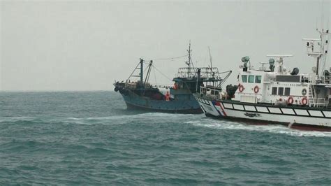 台海巡队又以“越界”为由查扣大陆渔船 并扣押5名船员_手机新浪网