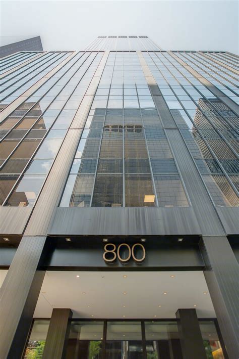 800 Third Avenue - New York Offices