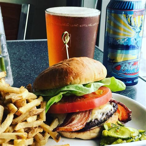 بهترین برگر فروشی‌های شهر کلگری | پیکوبینو