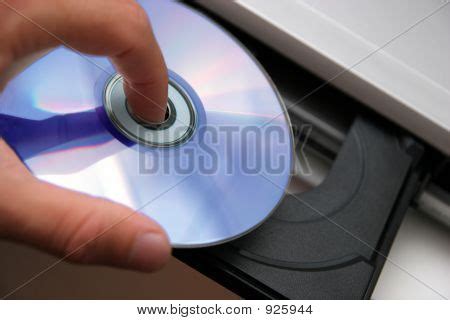 Automatically Run CD When Inserted 的图像结果