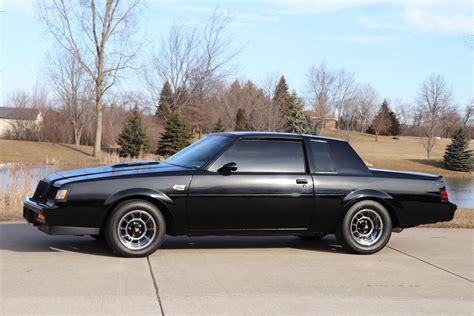 1987 Buick Grand National | Midwest Car Exchange