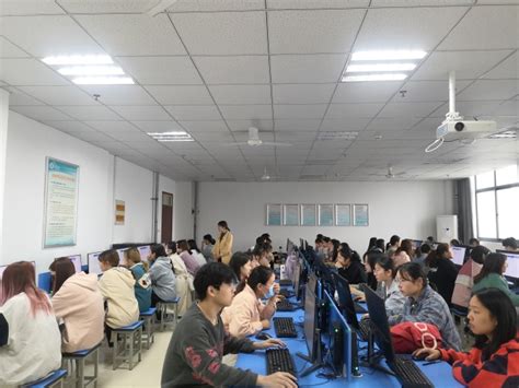 蚌埠学院外国语学院举办“理解当代中国”主题讲座