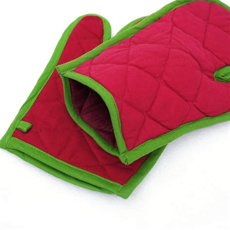 Buy SWAYAM LBR Set of 2 Quilted Cotton Gloves from Swayam at just INR 499.0