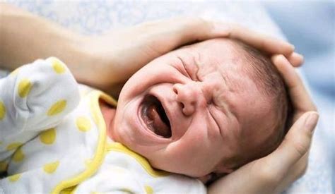 “二月闹,不睡觉”,做好这3点,宝妈不必再被宝宝“折磨”|宝宝|宝妈|排气_新浪新闻