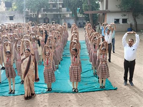 Yoga Day was celebrated at Shri Jaymanben Dave and Seth Shri Hirabhai ...