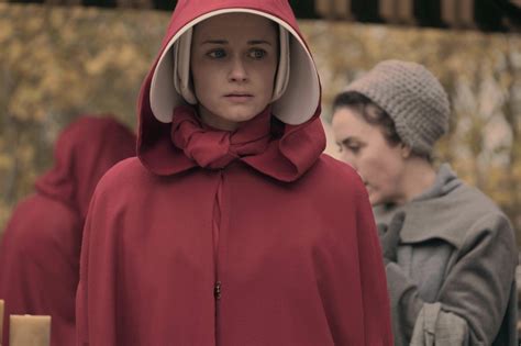 The Handmaids Tale recap: Season 1, Episode 5 | EW.com