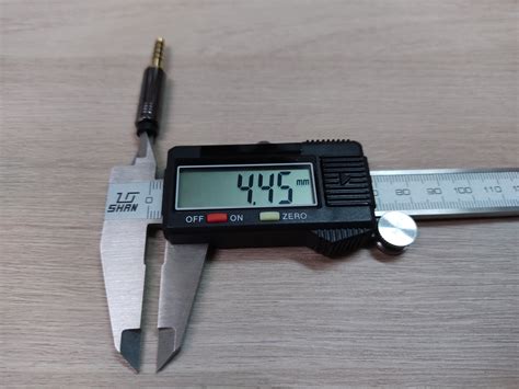 4.4mm 5極プラグ（P445/3） | AIMS