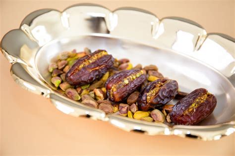 Pista Medjool Dates – Kravings Foods