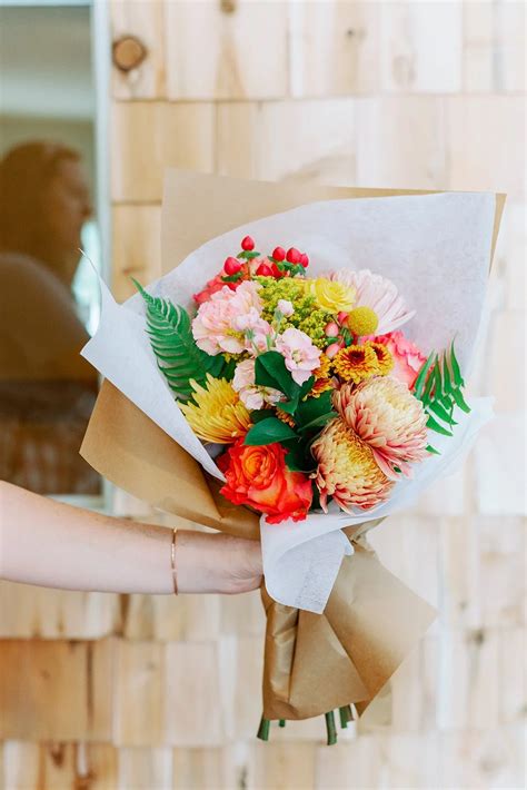 Meadow House Flowers & Gifts - Owensboro Florist