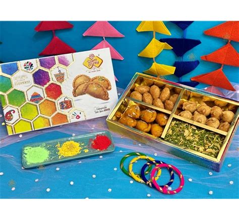 Buy Holi Gujiya Dalmoth Namkeen Box Online from Ram Asrey at Best Price