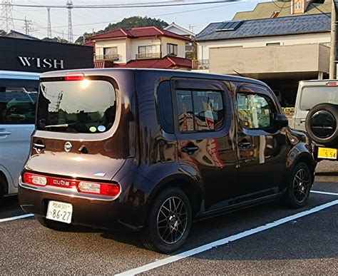 2022 Nissan Cube Bitter Chocolate