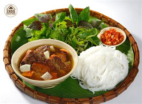 Bún chả: món đặc sản bình dị của người Hà Nội | comnieusaigon.com