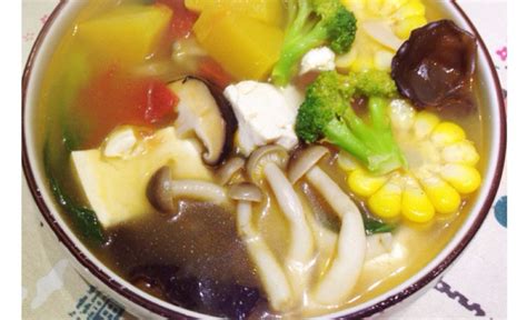 七彩营养蔬菜汤怎么做_七彩营养蔬菜汤的做法_豆果美食