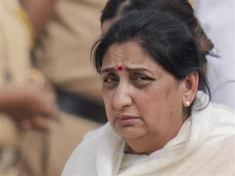 Sunetra Pawar Oath Ceremony: महाराष्ट्र में 1978 में पहली बार ...